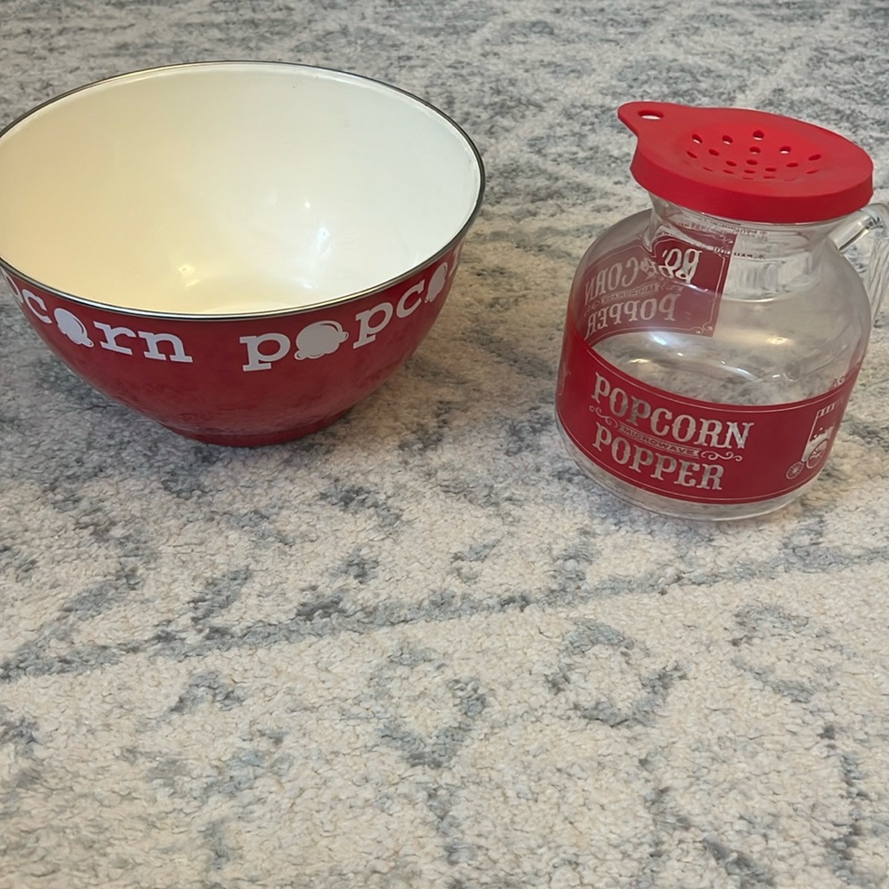 Popcorn Bowl and Microwave Popcorn Popper